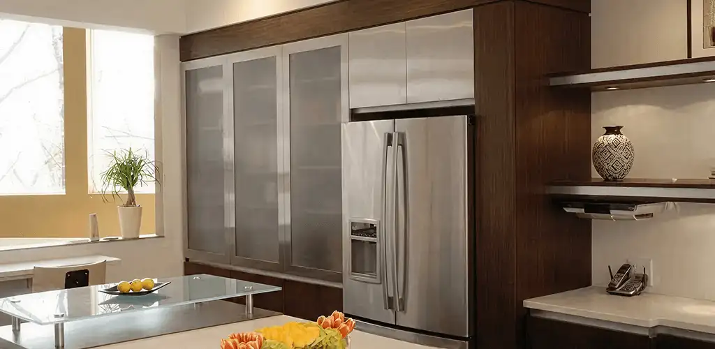 Cabinet door replacement and modern kitchen cabinet upgrade in Glendale, AZ